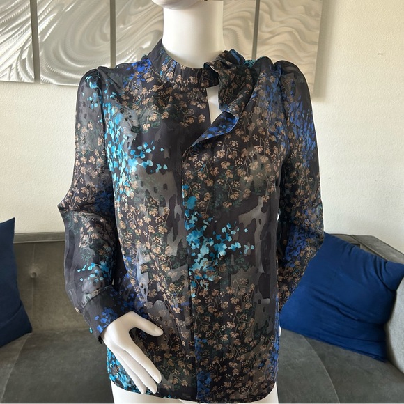 Woman blouse - Picture 2 of 8